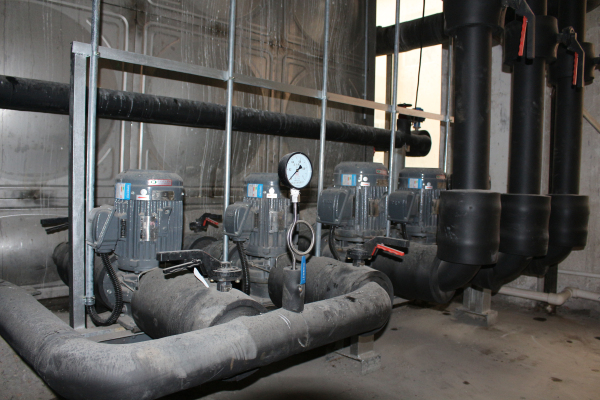 洗浴廢水余熱回收管泵連接 洗浴廢水余熱回收管泵連接