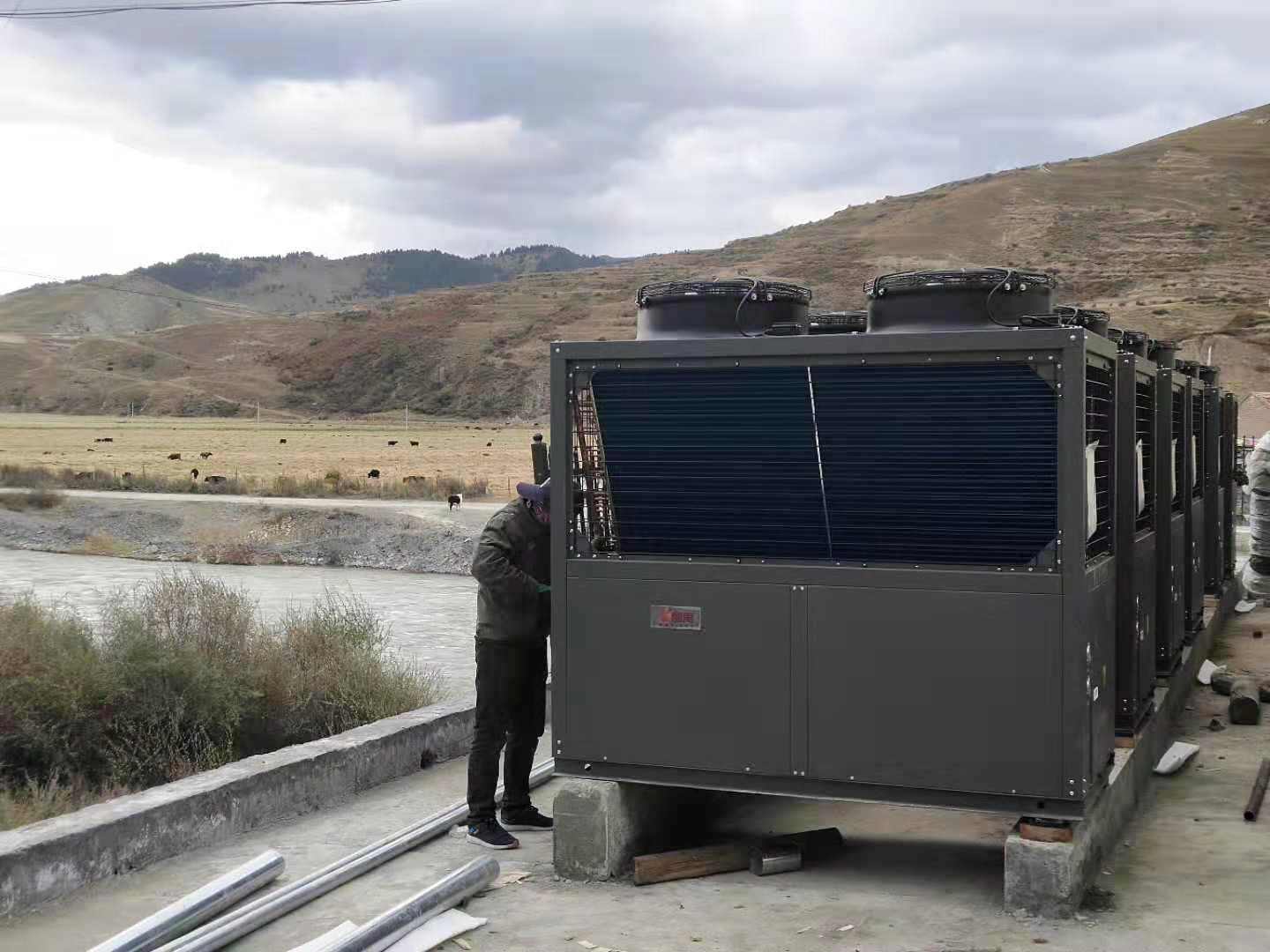 甘南藏族自治州碌曲縣阿拉鄉人民政府超低溫空氣源熱泵采暖 甘南藏族自治州碌曲縣阿拉鄉人民政府超低溫空氣源熱泵采暖